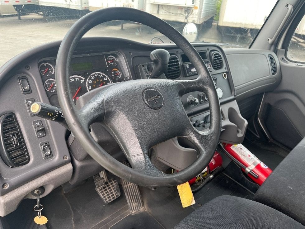 Medium Duty Box Truck-Light and Medium Duty Trucks-Freightliner-2019-M2-Fort Wayne-IN-143,667\n\t\tmiles-$ 58,250 - Image 17