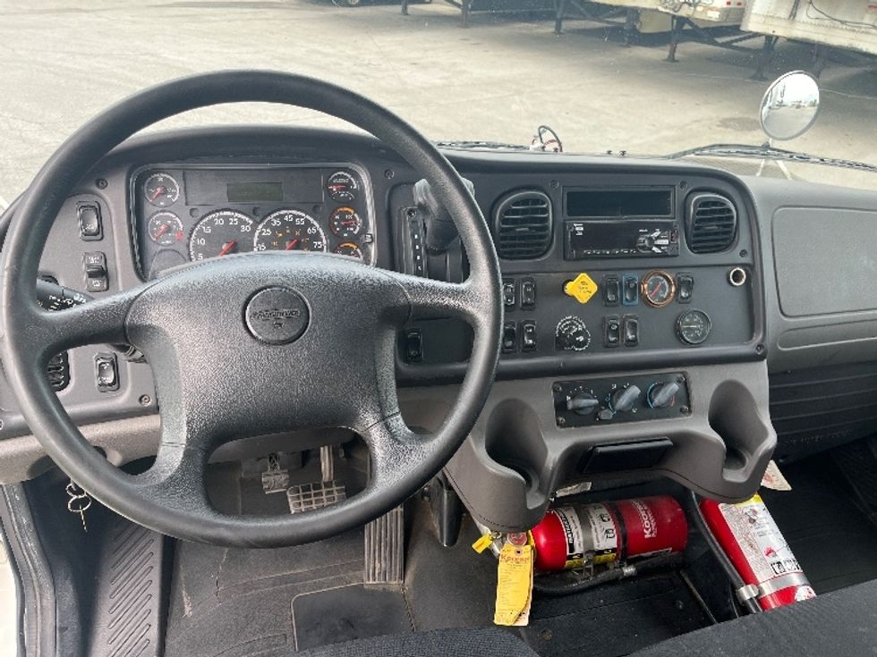 Medium Duty Box Truck-Light and Medium Duty Trucks-Freightliner-2019-M2-Fort Wayne-IN-143,667\n\t\tmiles-$ 58,250 - Image 18