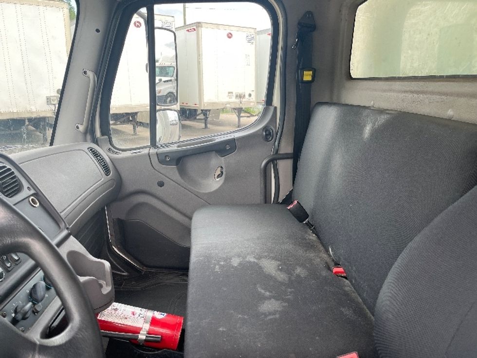 Medium Duty Box Truck-Light and Medium Duty Trucks-Freightliner-2019-M2-Fort Wayne-IN-143,667\n\t\tmiles-$ 58,250 - Image 19