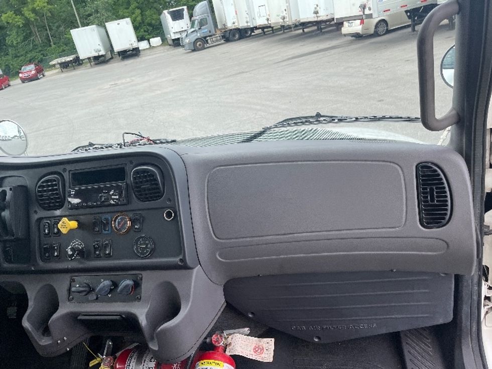 Medium Duty Box Truck-Light and Medium Duty Trucks-Freightliner-2019-M2-Fort Wayne-IN-143,667\n\t\tmiles-$ 58,250 - Image 21