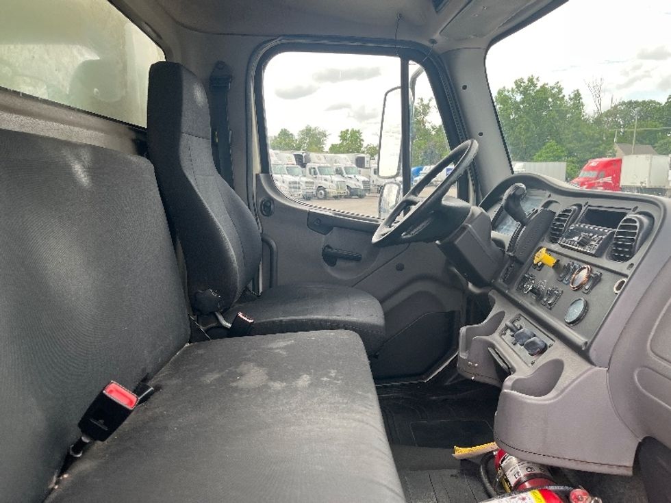 Medium Duty Box Truck-Light and Medium Duty Trucks-Freightliner-2019-M2-Fort Wayne-IN-143,667\n\t\tmiles-$ 58,250 - Image 22