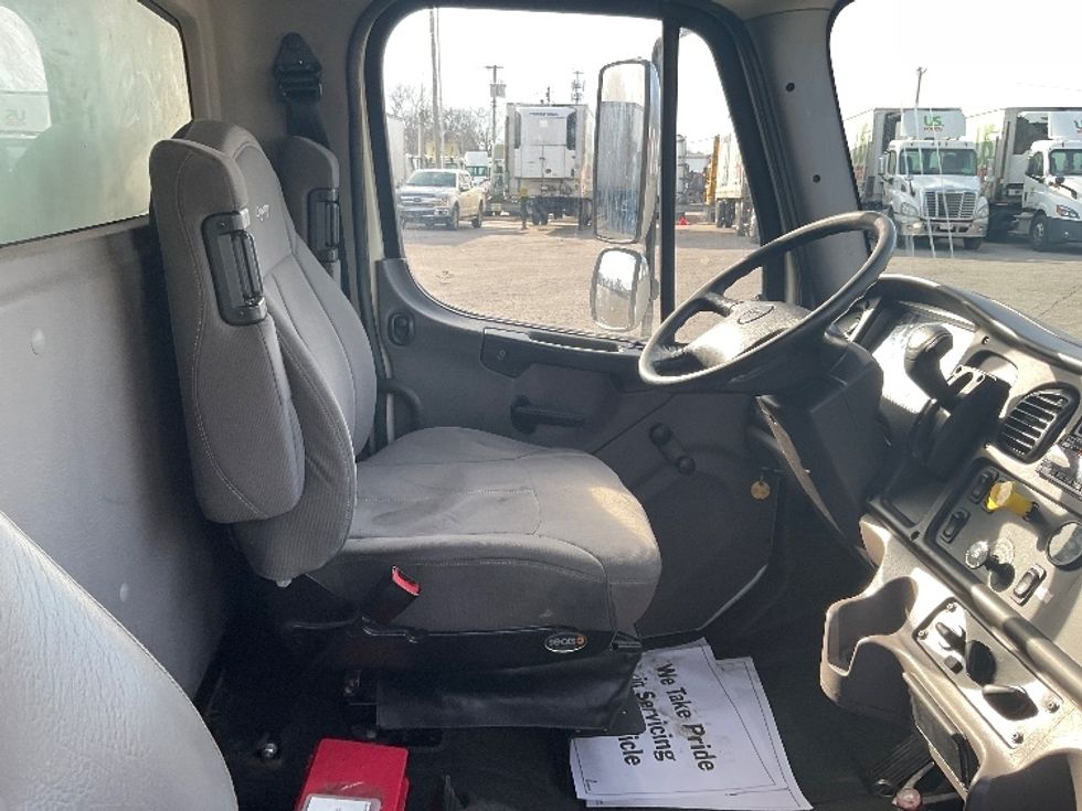Medium Duty Box Truck-Light and Medium Duty Trucks-Freightliner-2019-M2-Fort Wayne-IN-160,227\n\t\tmiles-$ 53,750 - Image 22