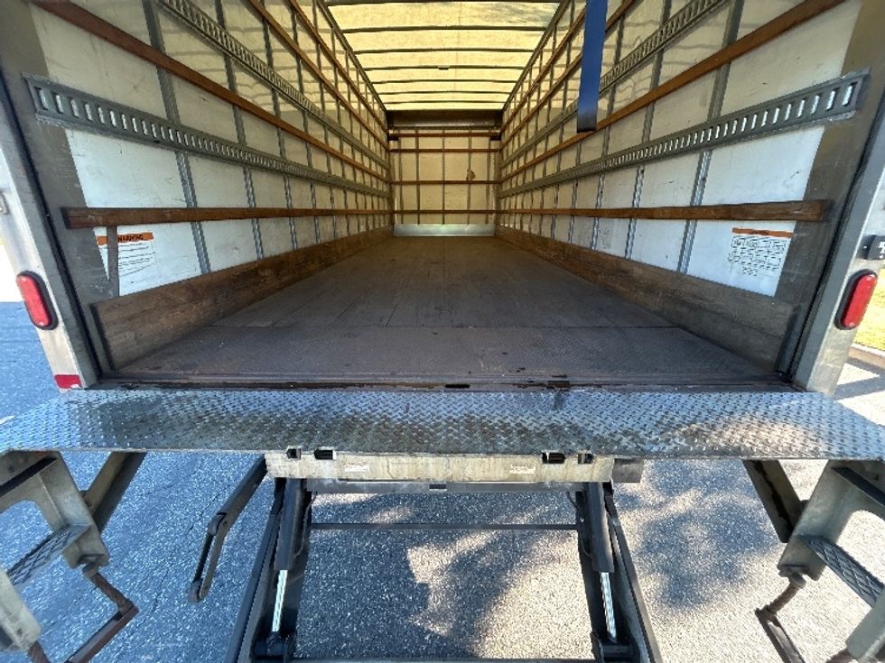 Medium Duty Box Truck-Light and Medium Duty Trucks-Freightliner-2019-M2-Franklin-MA-292,984\n\t\tmiles-$ 41,250 - Image 10