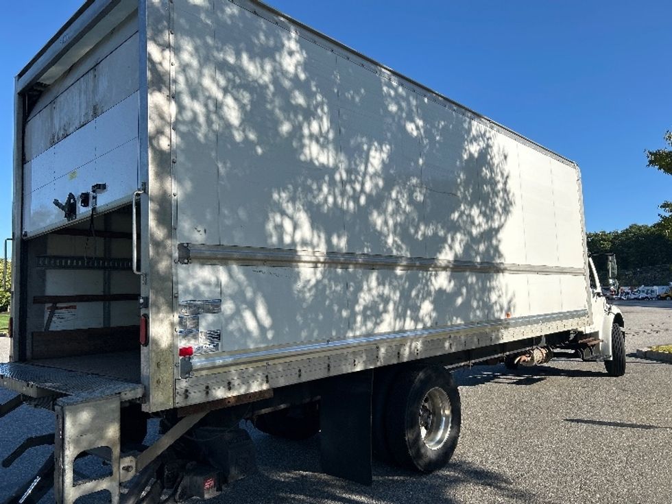 Medium Duty Box Truck-Light and Medium Duty Trucks-Freightliner-2019-M2-Franklin-MA-292,984\n\t\tmiles-$ 41,250 - Image 13