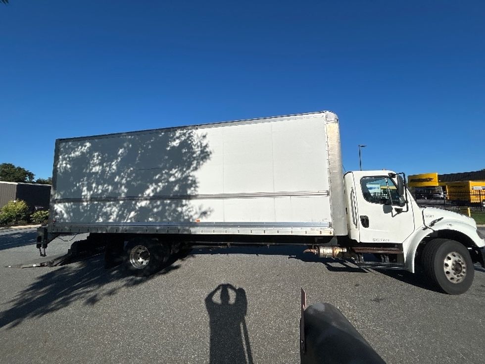 Medium Duty Box Truck-Light and Medium Duty Trucks-Freightliner-2019-M2-Franklin-MA-292,984\n\t\tmiles-$ 41,250 - Image 15