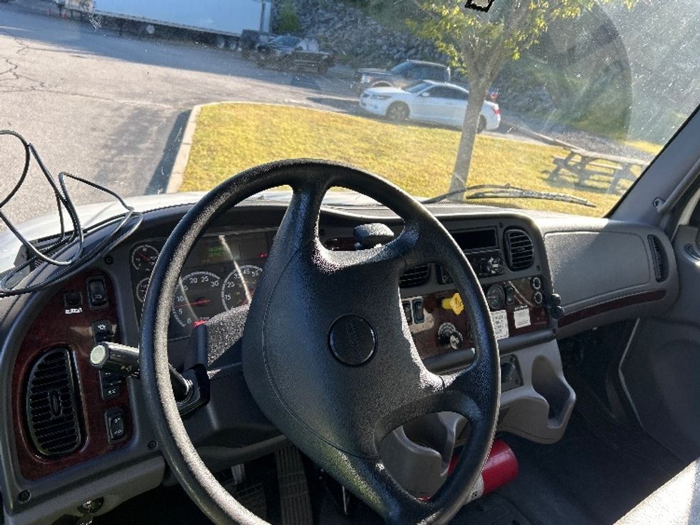 Medium Duty Box Truck-Light and Medium Duty Trucks-Freightliner-2019-M2-Franklin-MA-292,984\n\t\tmiles-$ 41,250 - Image 17