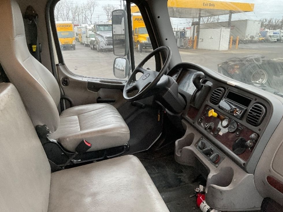 Medium Duty Box Truck-Light and Medium Duty Trucks-Freightliner-2019-M2-Fredonia-NY-269,915\n\t\tmiles-$ 36,000 - Image 22
