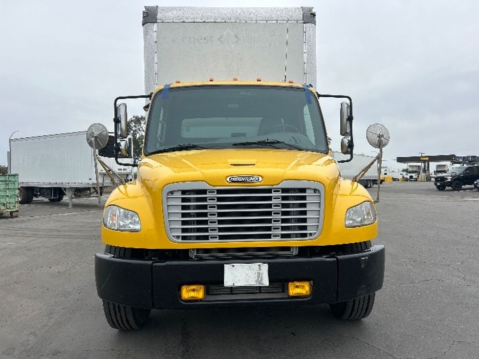 Medium Duty Box Truck-Light and Medium Duty Trucks-Freightliner-2019-M2-Fresno-CA-160,759\n\t\tmiles-$ 47,250 - Image 2