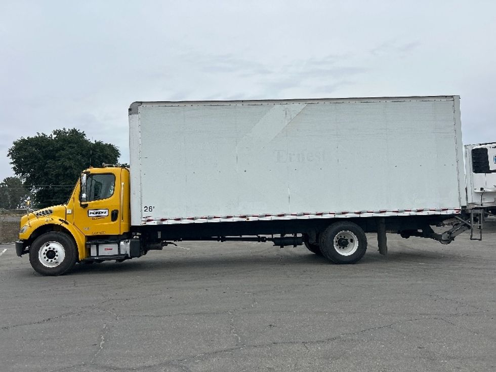 Medium Duty Box Truck-Light and Medium Duty Trucks-Freightliner-2019-M2-Fresno-CA-160,759\n\t\tmiles-$ 47,250 - Image 4