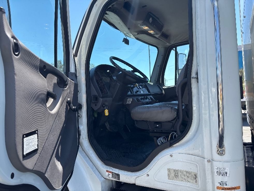 Medium Duty Box Truck-Light and Medium Duty Trucks-Freightliner-2019-M2-Fresno-CA-208,961\n\t\tmiles-$ 50,000 - Image 16