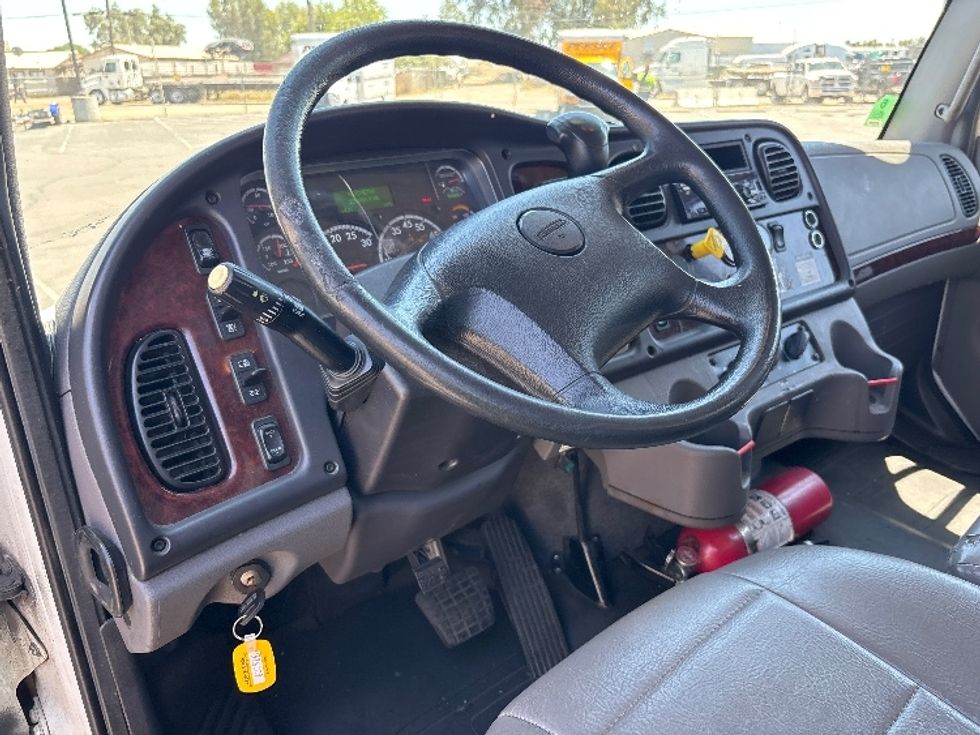 Medium Duty Box Truck-Light and Medium Duty Trucks-Freightliner-2019-M2-Fresno-CA-208,961\n\t\tmiles-$ 50,000 - Image 17