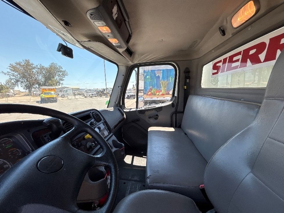 Medium Duty Box Truck-Light and Medium Duty Trucks-Freightliner-2019-M2-Fresno-CA-208,961\n\t\tmiles-$ 50,000 - Image 19