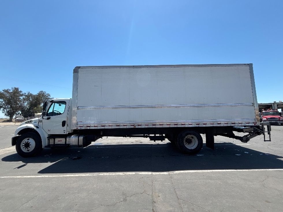 Medium Duty Box Truck-Light and Medium Duty Trucks-Freightliner-2019-M2-Fresno-CA-208,961\n\t\tmiles-$ 50,000 - Image 4