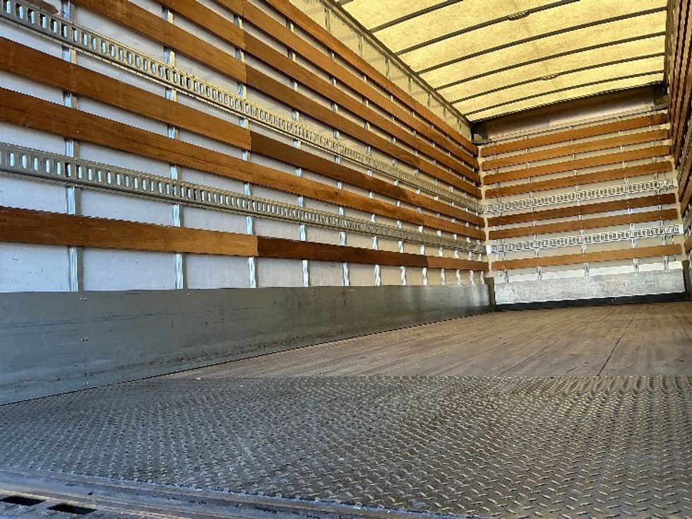 Medium Duty Box Truck-Light and Medium Duty Trucks-Freightliner-2019-M2-Fresno-CA-253,657\n\t\tmiles-$ 28,500 - Image 11