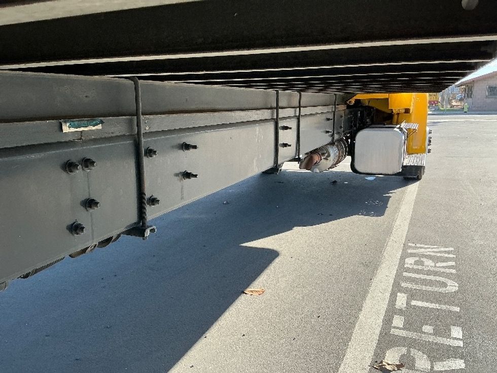 Medium Duty Box Truck-Light and Medium Duty Trucks-Freightliner-2019-M2-Fresno-CA-253,657\n\t\tmiles-$ 28,500 - Image 15