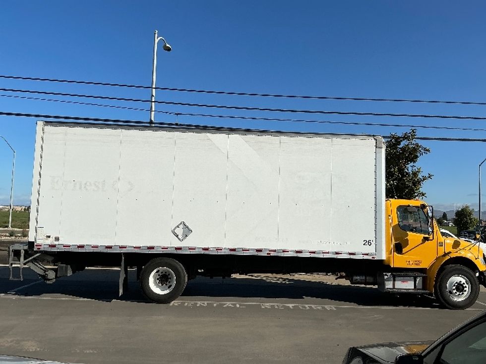 Medium Duty Box Truck-Light and Medium Duty Trucks-Freightliner-2019-M2-Fresno-CA-253,657\n\t\tmiles-$ 28,500 - Image 16