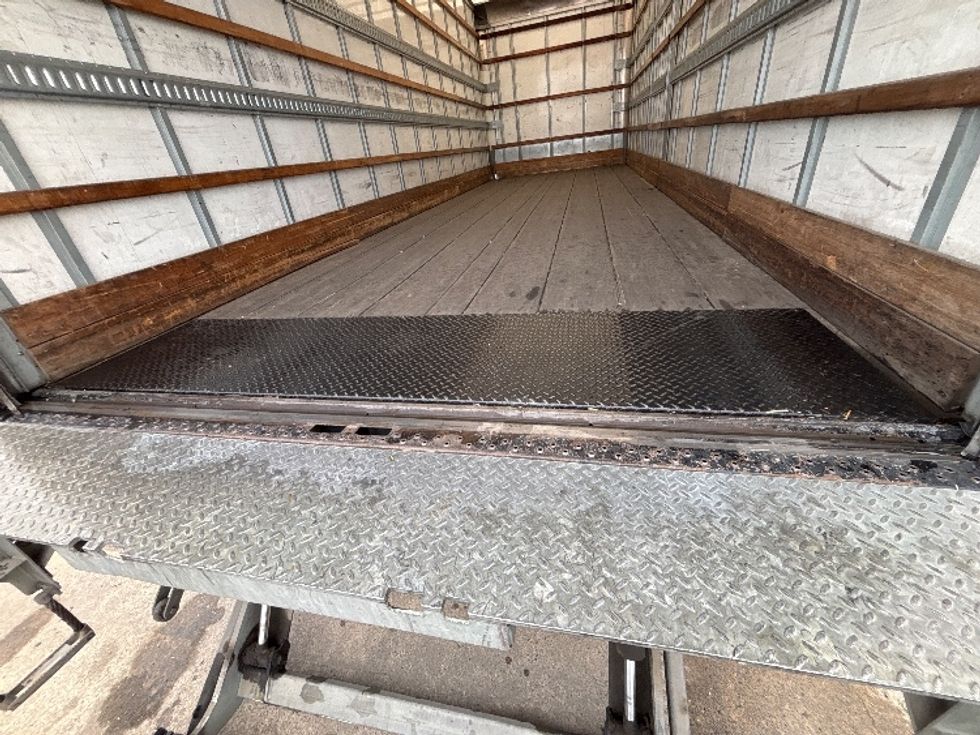 Medium Duty Box Truck-Light and Medium Duty Trucks-Freightliner-2019-M2-Fresno-CA-274,910\n\t\tmiles-$ 38,750 - Image 10