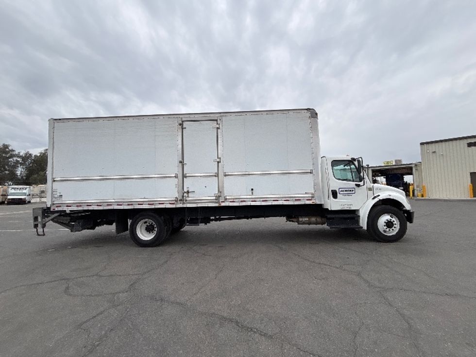 Medium Duty Box Truck-Light and Medium Duty Trucks-Freightliner-2019-M2-Fresno-CA-274,910\n\t\tmiles-$ 38,750 - Image 15