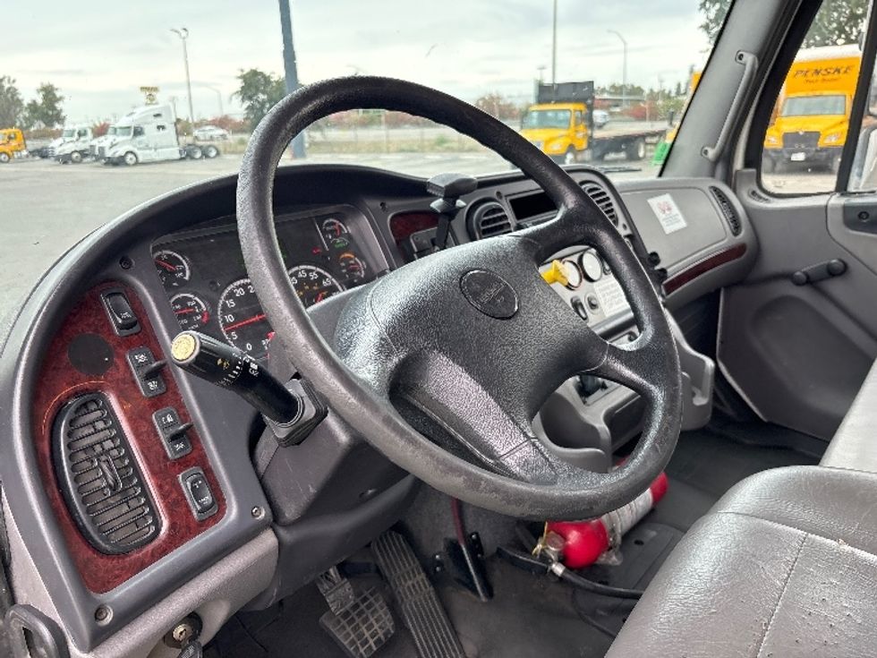 Medium Duty Box Truck-Light and Medium Duty Trucks-Freightliner-2019-M2-Fresno-CA-274,910\n\t\tmiles-$ 38,750 - Image 17