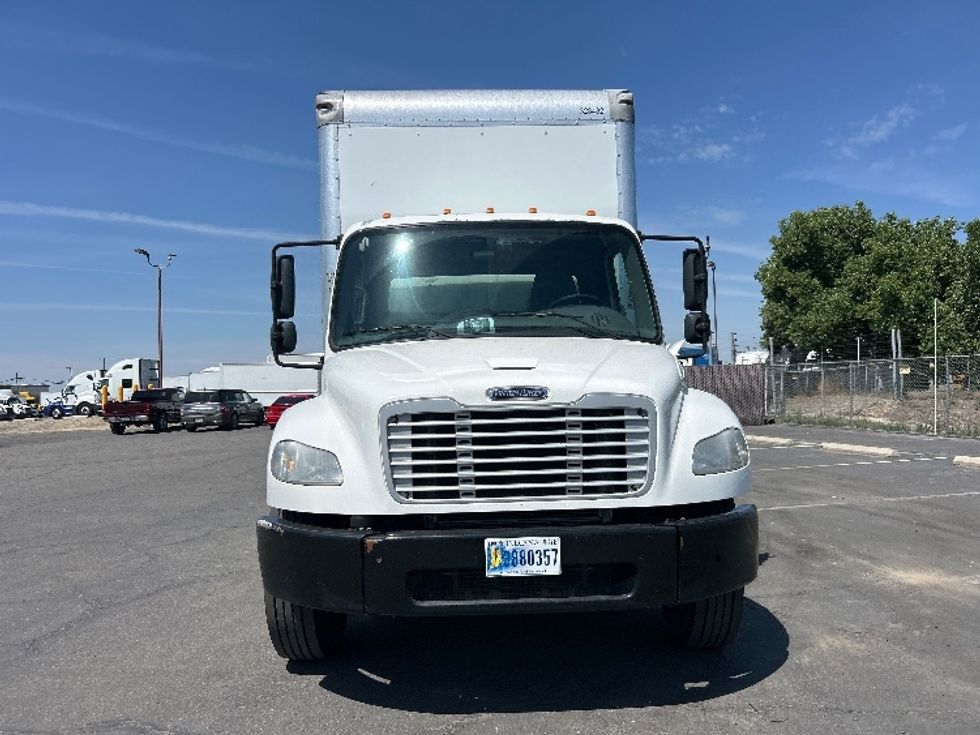 Medium Duty Box Truck-Light and Medium Duty Trucks-Freightliner-2019-M2-Fresno-CA-275,793\n\t\tmiles-$ 34,000 - Image 2
