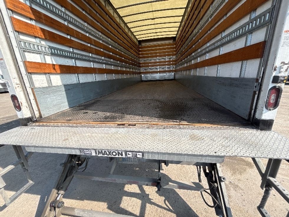 Medium Duty Box Truck-Light and Medium Duty Trucks-Freightliner-2019-M2-Fresno-CA-297,520\n\t\tmiles-$ 24,250 - Image 10