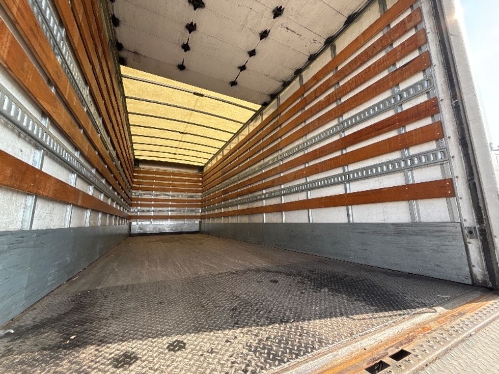 Medium Duty Box Truck-Light and Medium Duty Trucks-Freightliner-2019-M2-Fresno-CA-297,520\n\t\tmiles-$ 24,250 - Image 12