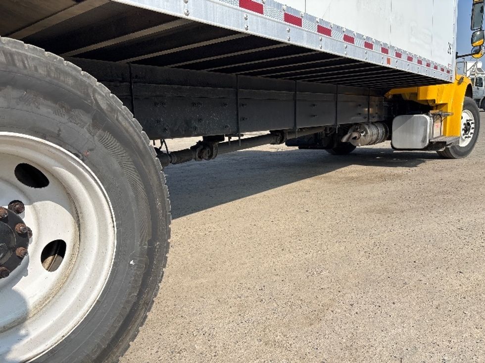 Medium Duty Box Truck-Light and Medium Duty Trucks-Freightliner-2019-M2-Fresno-CA-297,520\n\t\tmiles-$ 24,250 - Image 14