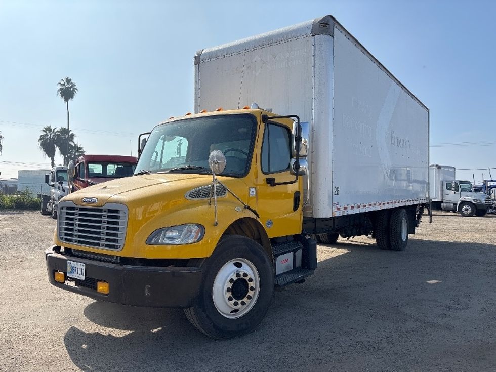 Medium Duty Box Truck-Light and Medium Duty Trucks-Freightliner-2019-M2-Fresno-CA-297,520\n\t\tmiles-$ 24,250 - Image 3