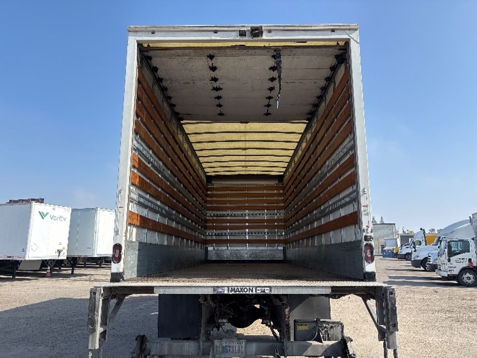 Medium Duty Box Truck-Light and Medium Duty Trucks-Freightliner-2019-M2-Fresno-CA-297,520\n\t\tmiles-$ 24,250 - Image 8