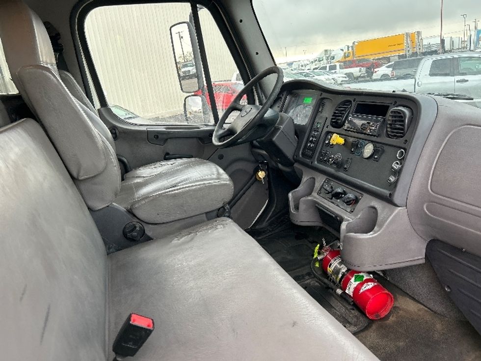 Medium Duty Box Truck-Light and Medium Duty Trucks-Freightliner-2019-M2-Fresno-CA-330,524\n\t\tmiles-$ 36,000 - Image 22