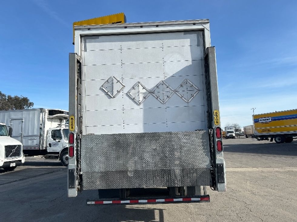 Medium Duty Box Truck-Light and Medium Duty Trucks-Freightliner-2019-M2-Fresno-CA-330,524\n\t\tmiles-$ 36,000 - Image 7