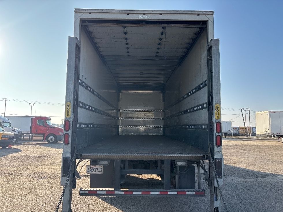 Medium Duty Box Truck-Light and Medium Duty Trucks-Freightliner-2019-M2-Fresno-CA-330,524\n\t\tmiles-$ 36,000 - Image 8