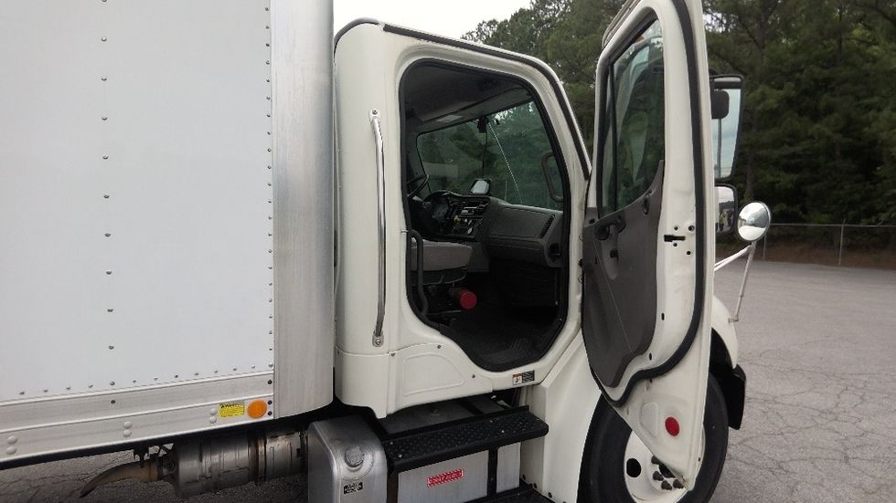 Medium Duty Box Truck-Light and Medium Duty Trucks-Freightliner-2019-M2-Gadsden-AL-170,788\n\t\tmiles-$ 49,250 - Image 20
