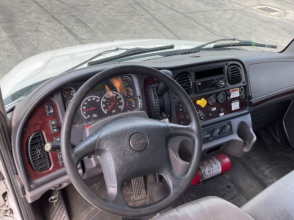 Medium Duty Box Truck-Light and Medium Duty Trucks-Freightliner-2019-M2-Gahanna-OH-262,389\n\t\tmiles-$ 38,750 - Image 17