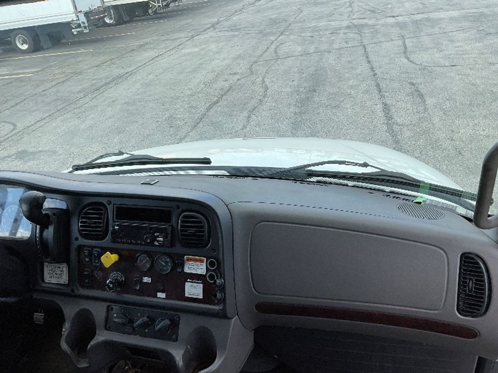 Medium Duty Box Truck-Light and Medium Duty Trucks-Freightliner-2019-M2-Gahanna-OH-262,389\n\t\tmiles-$ 38,750 - Image 21