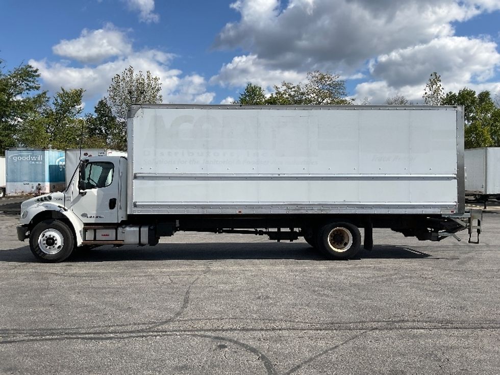 Medium Duty Box Truck-Light and Medium Duty Trucks-Freightliner-2019-M2-Gahanna-OH-262,389\n\t\tmiles-$ 38,750 - Image 4