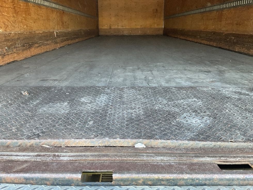 Medium Duty Box Truck-Light and Medium Duty Trucks-Freightliner-2019-M2-Gahanna-OH-272,770\n\t\tmiles-$ 29,250 - Image 10