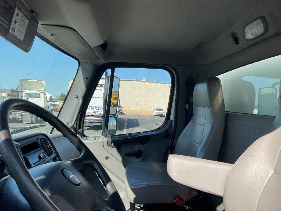 Medium Duty Box Truck-Light and Medium Duty Trucks-Freightliner-2019-M2-Gahanna-OH-272,770\n\t\tmiles-$ 29,250 - Image 19