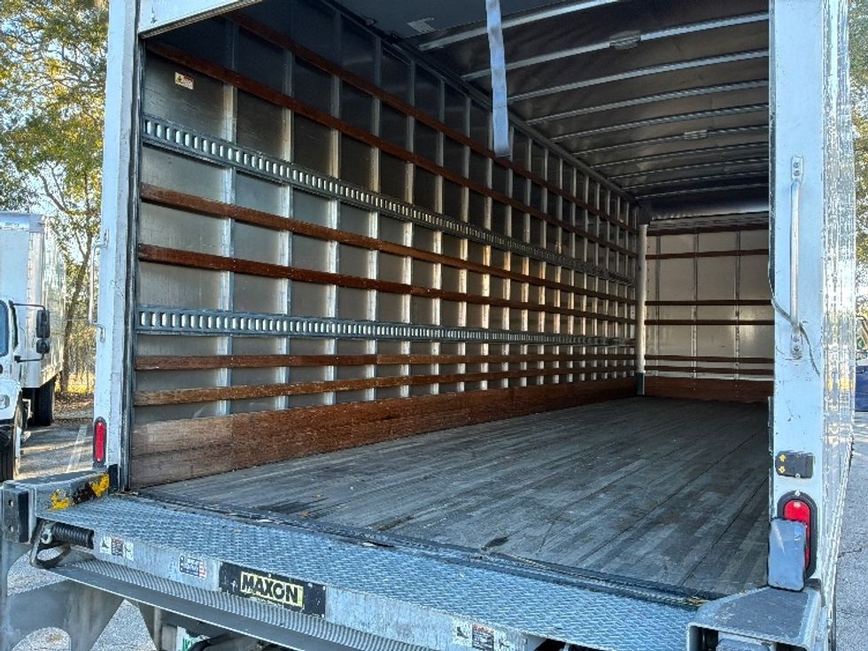 Medium Duty Box Truck-Light and Medium Duty Trucks-Freightliner-2019-M2-Gainesville-FL-142,375\n\t\tmiles-$ 60,250 - Image 11