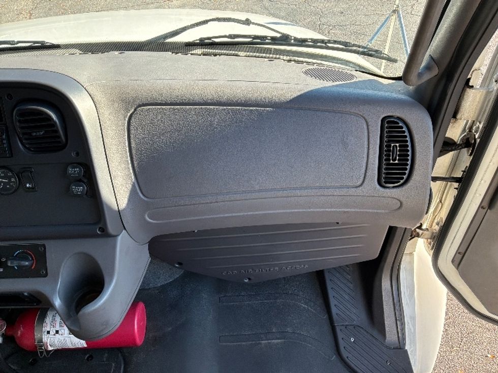 Medium Duty Box Truck-Light and Medium Duty Trucks-Freightliner-2019-M2-Gainesville-FL-142,375\n\t\tmiles-$ 60,250 - Image 21