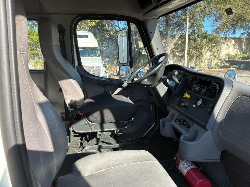 Medium Duty Box Truck-Light and Medium Duty Trucks-Freightliner-2019-M2-Gainesville-FL-142,375\n\t\tmiles-$ 60,250 - Image 22