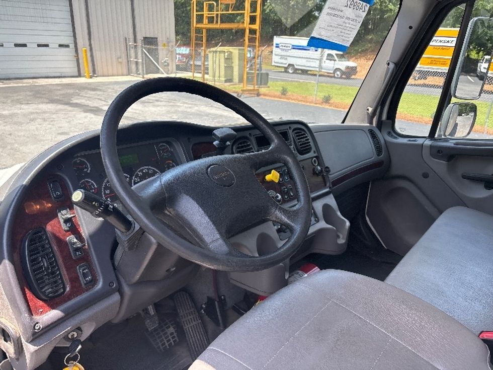 Medium Duty Box Truck-Light and Medium Duty Trucks-Freightliner-2019-M2-Gainesville-GA-214,423\n\t\tmiles-$ 46,750 - Image 17