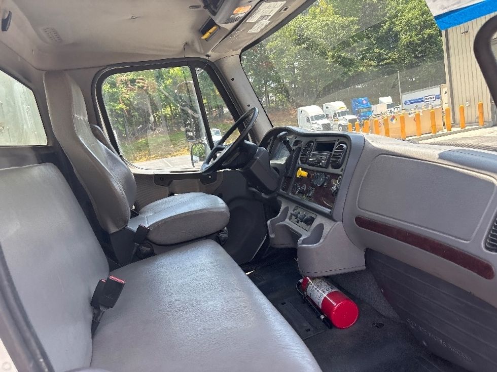 Medium Duty Box Truck-Light and Medium Duty Trucks-Freightliner-2019-M2-Gainesville-GA-214,423\n\t\tmiles-$ 46,750 - Image 22