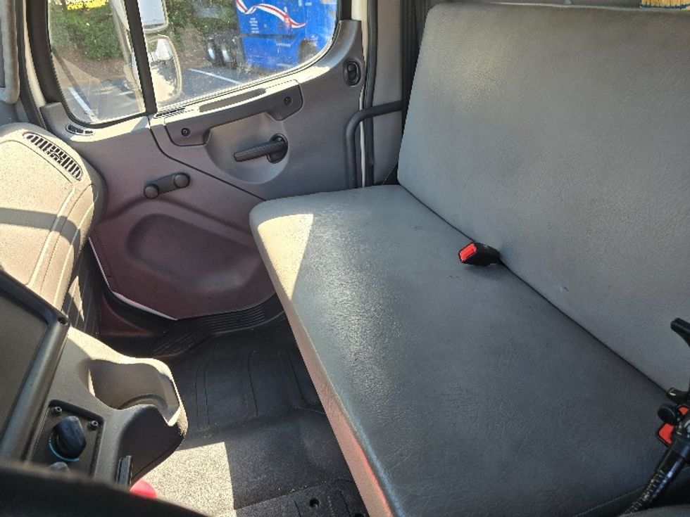 Medium Duty Box Truck-Light and Medium Duty Trucks-Freightliner-2019-M2-Gainesville-GA-239,882\n\t\tmiles-$ 45,250 - Image 19
