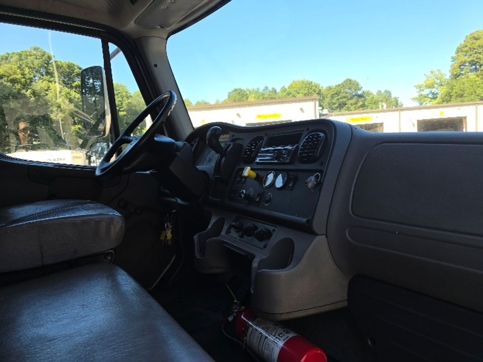Medium Duty Box Truck-Light and Medium Duty Trucks-Freightliner-2019-M2-Gainesville-GA-283,229\n\t\tmiles-$ 35,750 - Image 22