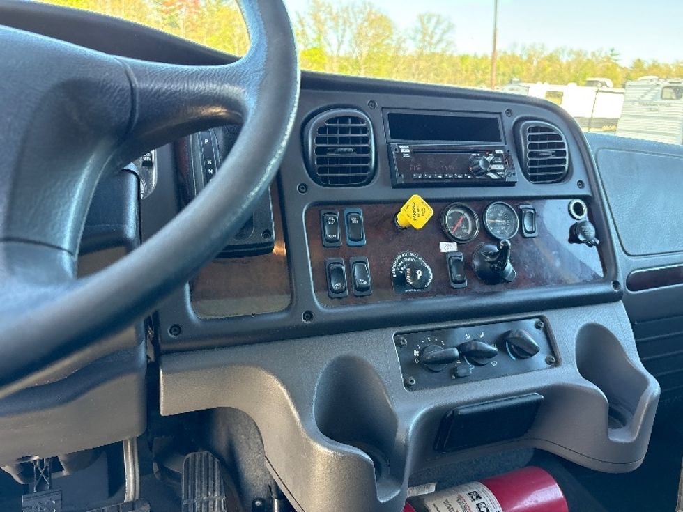 Medium Duty Box Truck-Light and Medium Duty Trucks-Freightliner-2019-M2-Gansevoort-NY-147,436\n\t\tmiles-$ 56,000 - Image 18
