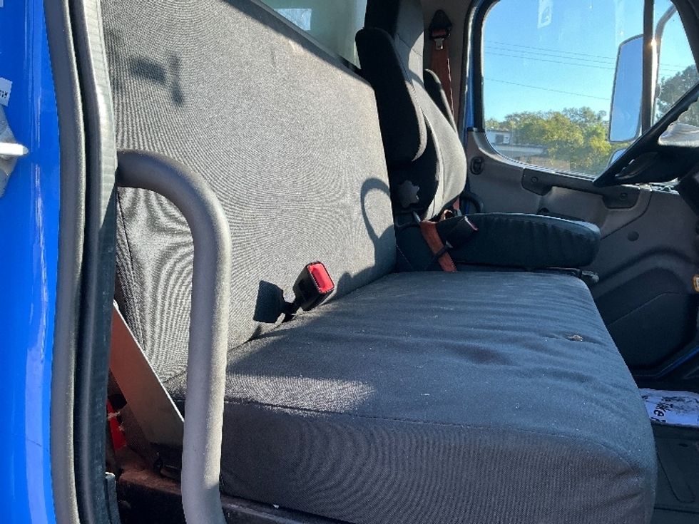 Medium Duty Box Truck-Light and Medium Duty Trucks-Freightliner-2019-M2-Garden City-GA-156,564\n\t\tmiles-$ 56,750 - Image 21