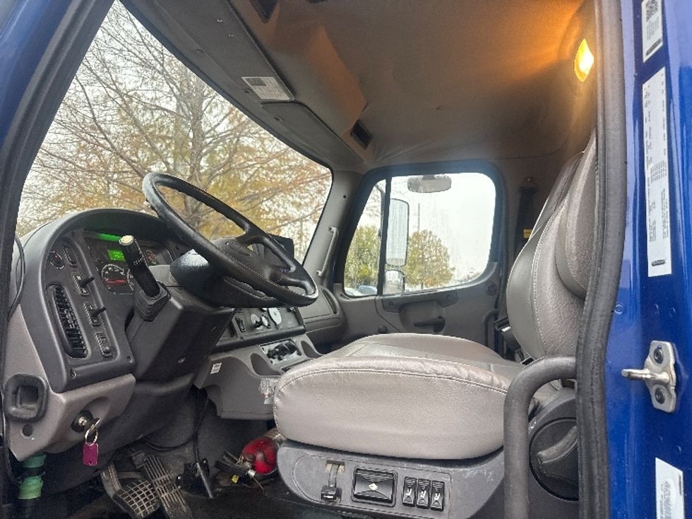 Medium Duty Box Truck-Light and Medium Duty Trucks-Freightliner-2019-M2-Garland-TX-179,489\n\t\tmiles-$ 52,250 - Image 16
