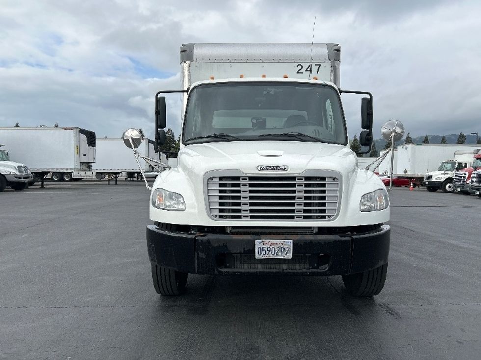 Medium Duty Box Truck-Light and Medium Duty Trucks-Freightliner-2019-M2-Gilroy-CA-144,603\n\t\tmiles-$ 38,000 - Image 2