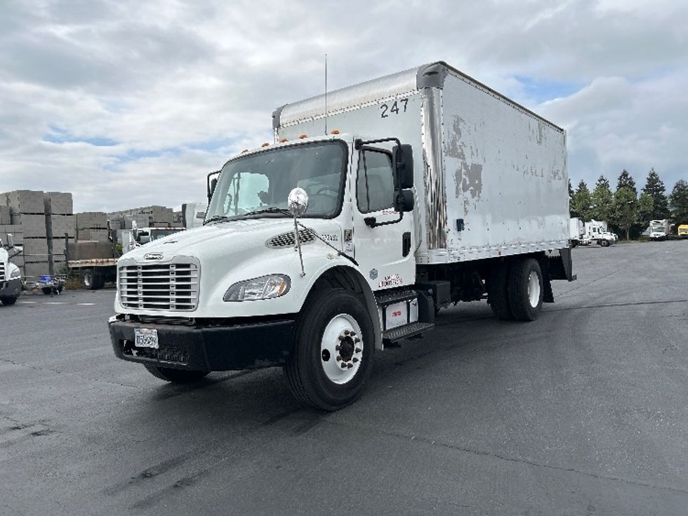 Medium Duty Box Truck-Light and Medium Duty Trucks-Freightliner-2019-M2-Gilroy-CA-144,603\n\t\tmiles-$ 38,000 - Image 3